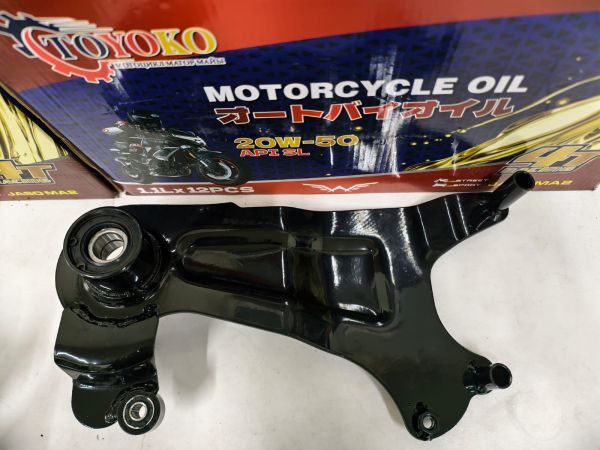 Кронштейн заднего колеса макси