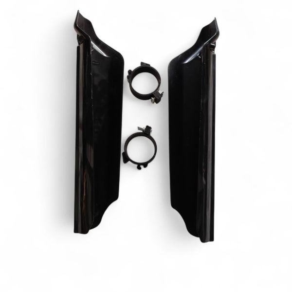 Крышка амортизатора 06